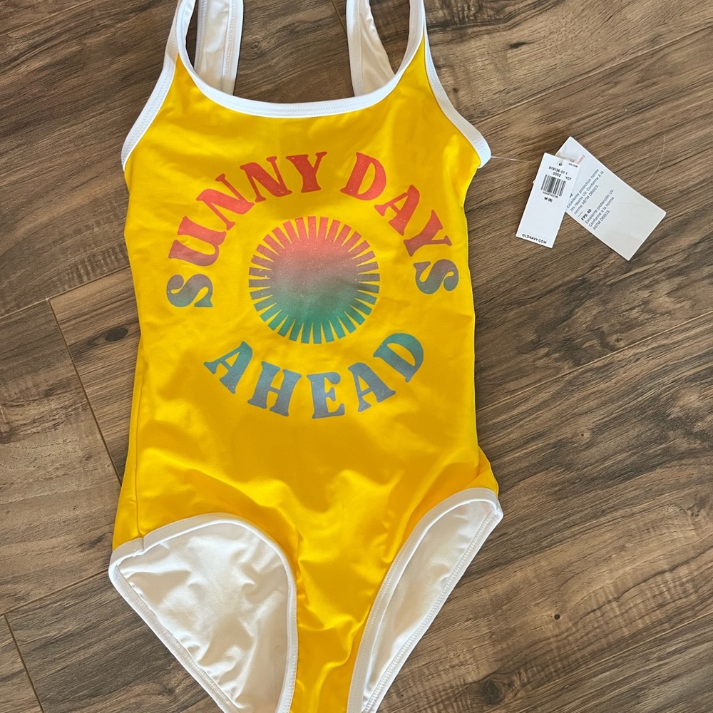 Girl’s Old Navy Swimsuit